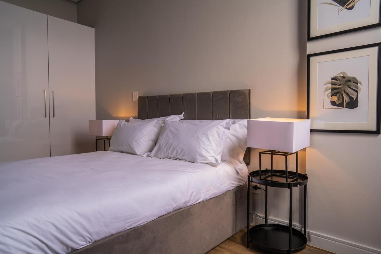 Reserved Suites Illovo 요하네스버그 외부 사진