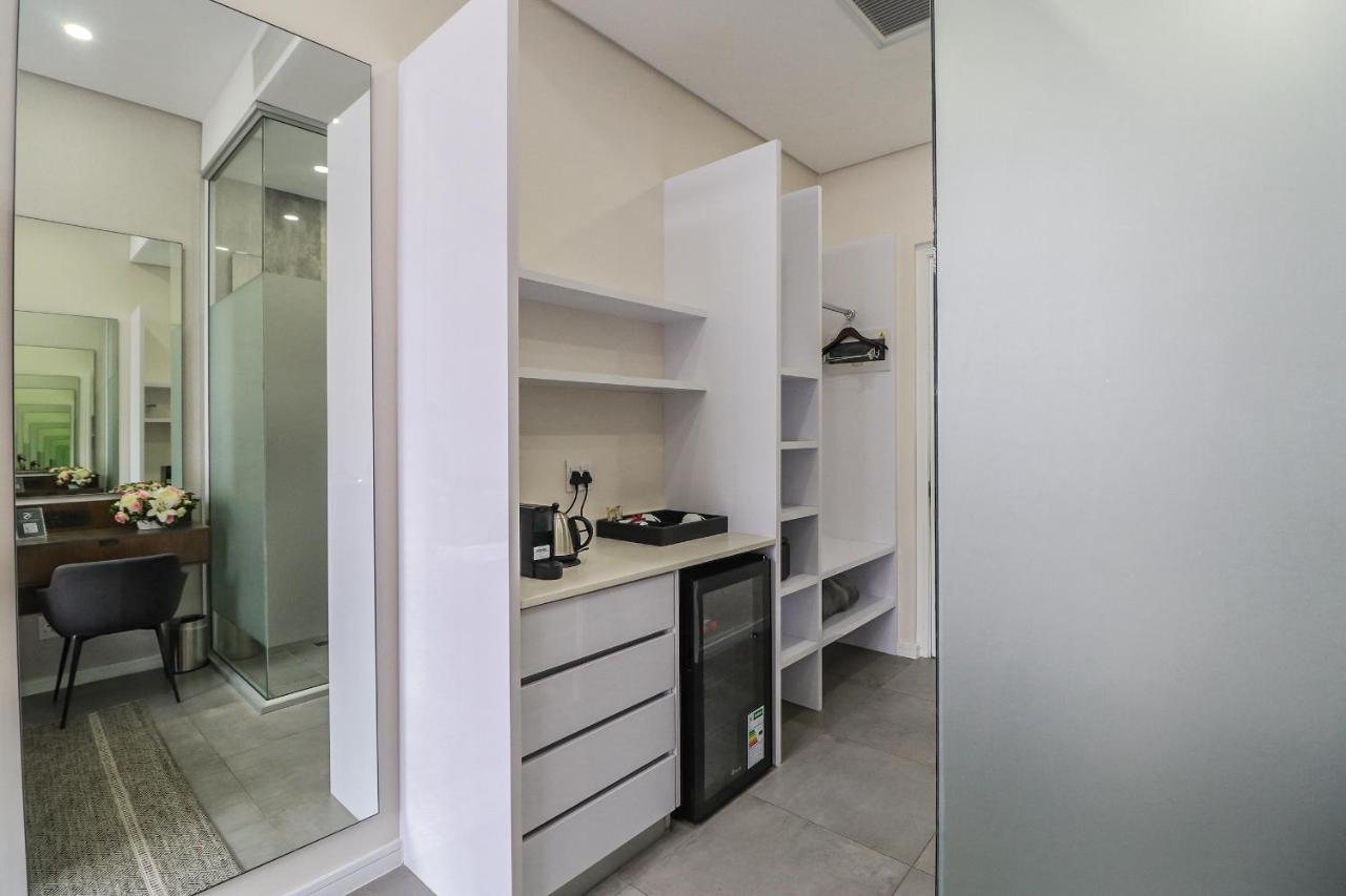 Reserved Suites Illovo 요하네스버그 외부 사진