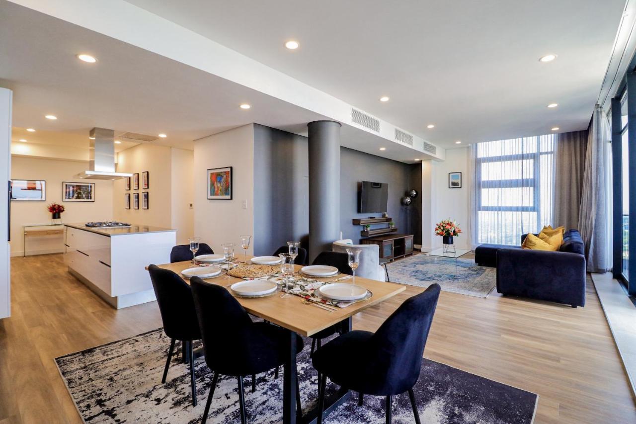 Reserved Suites Illovo 요하네스버그 외부 사진