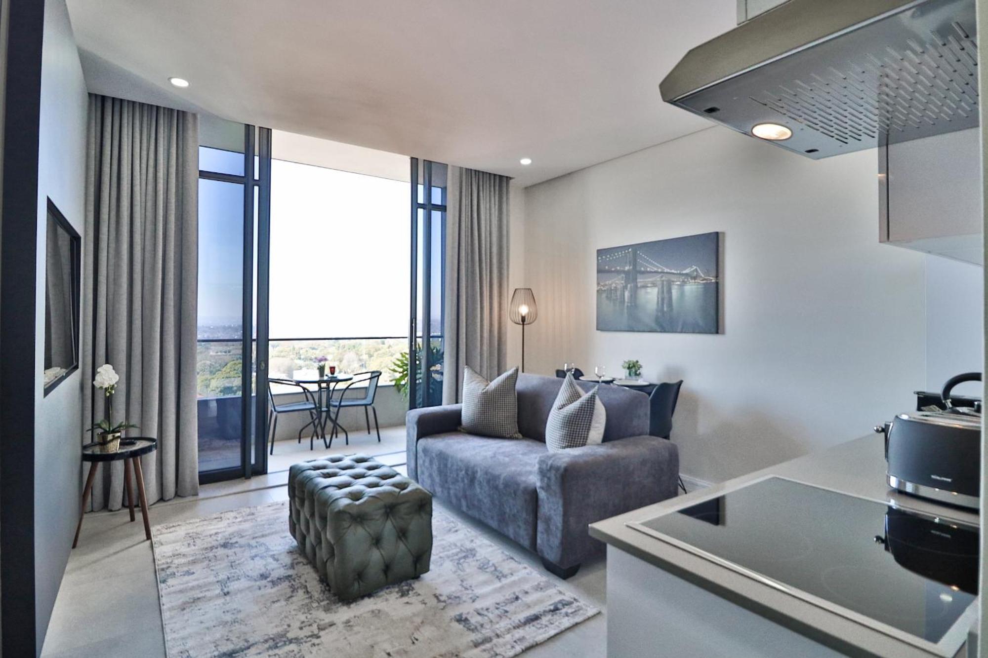 Reserved Suites Illovo 요하네스버그 외부 사진